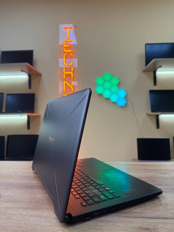 ASUS TUF Gaming 17 / Ryzen 5 3550H / GTX 1650 / 16GB / SSD 256GB / 60Hz — фото 5