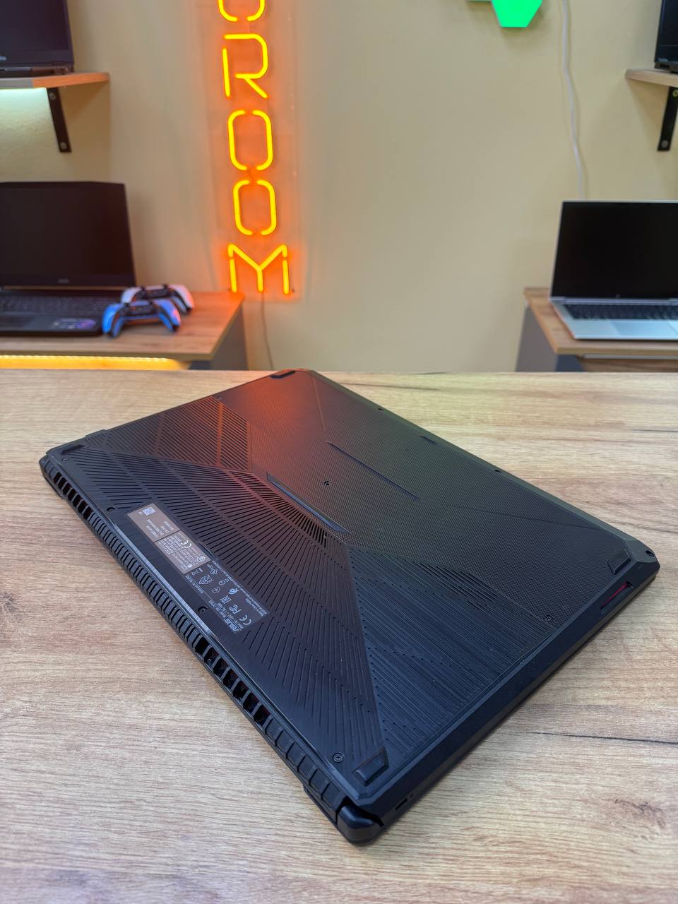 ASUS TUF Gaming 17 / Ryzen 5 3550H / GTX 1650 / 16GB / SSD 256GB / 60Hz — фото 9