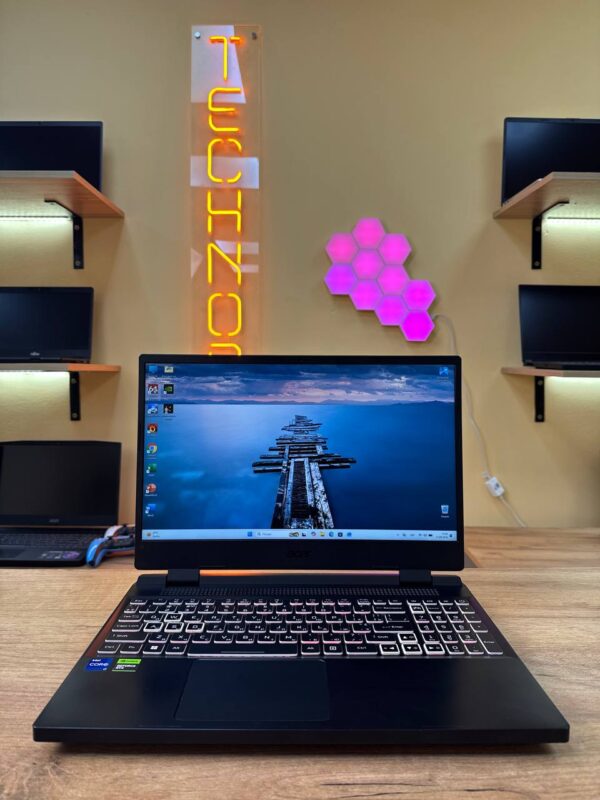 Acer Nitro 5 / i7-12650H / RTX 4050 / 16GB / SSD 512GB / 144Hz