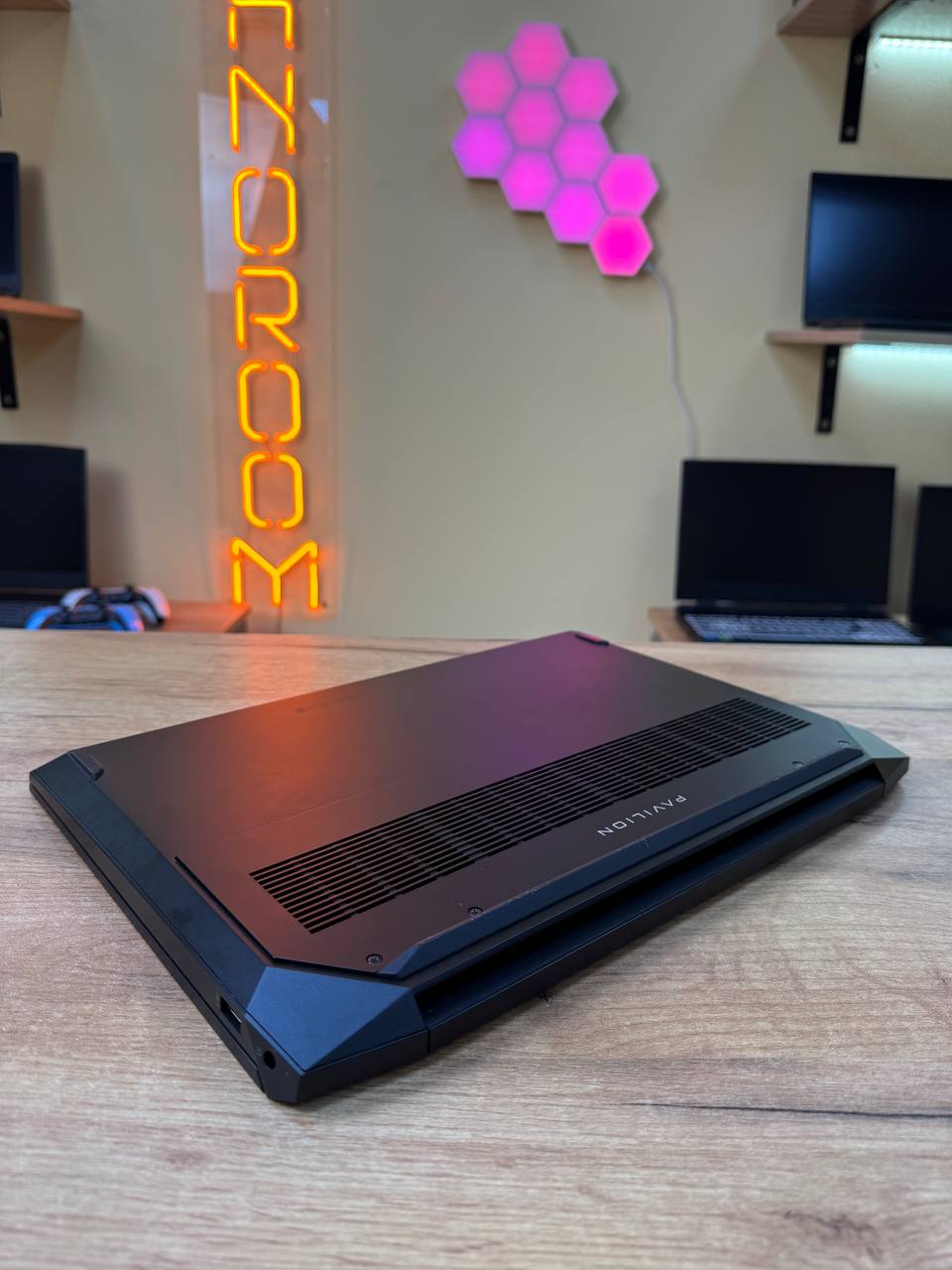 HP Pavilion 15 / Ryzen 5 3550H / GTX 1650 / 16GB / SSD 1024GB / 60Hz — фото 9