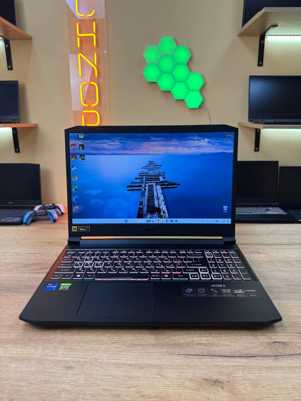 ACER NITRO 5 / i7-11800H / RTX 3070 / 32GB / SSD 1024GB / 144Hz