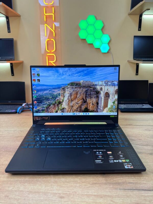 ASUS TUF Gaming A15 / Ryzen 7 7435HS / RTX 4050 / 16GB / SSD 512GB / 144Hz