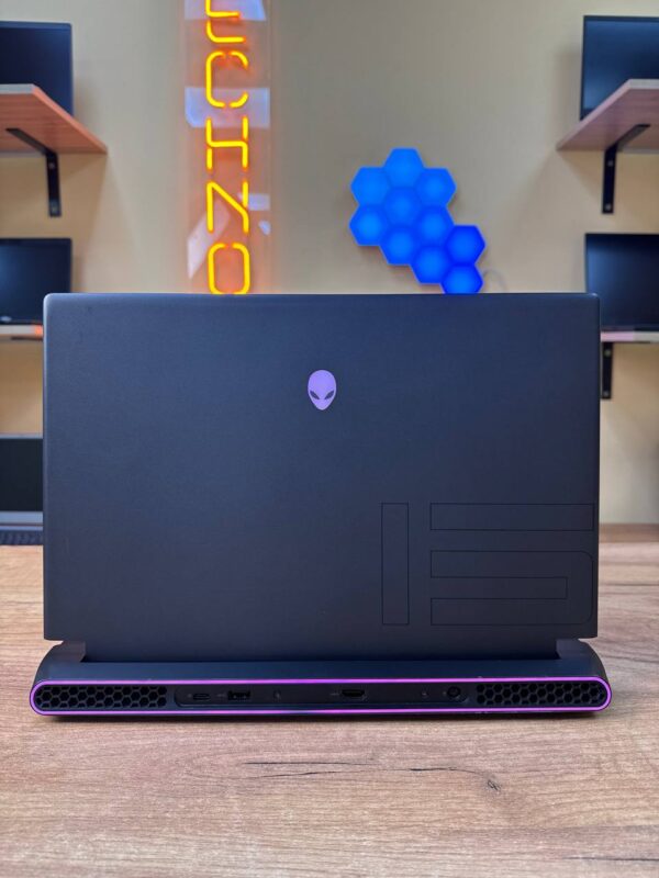 Alienware M15 / Ryzen 9 5900HX / RTX 3070 / 16GB / SSD 512GB / 240Hz — фото 4