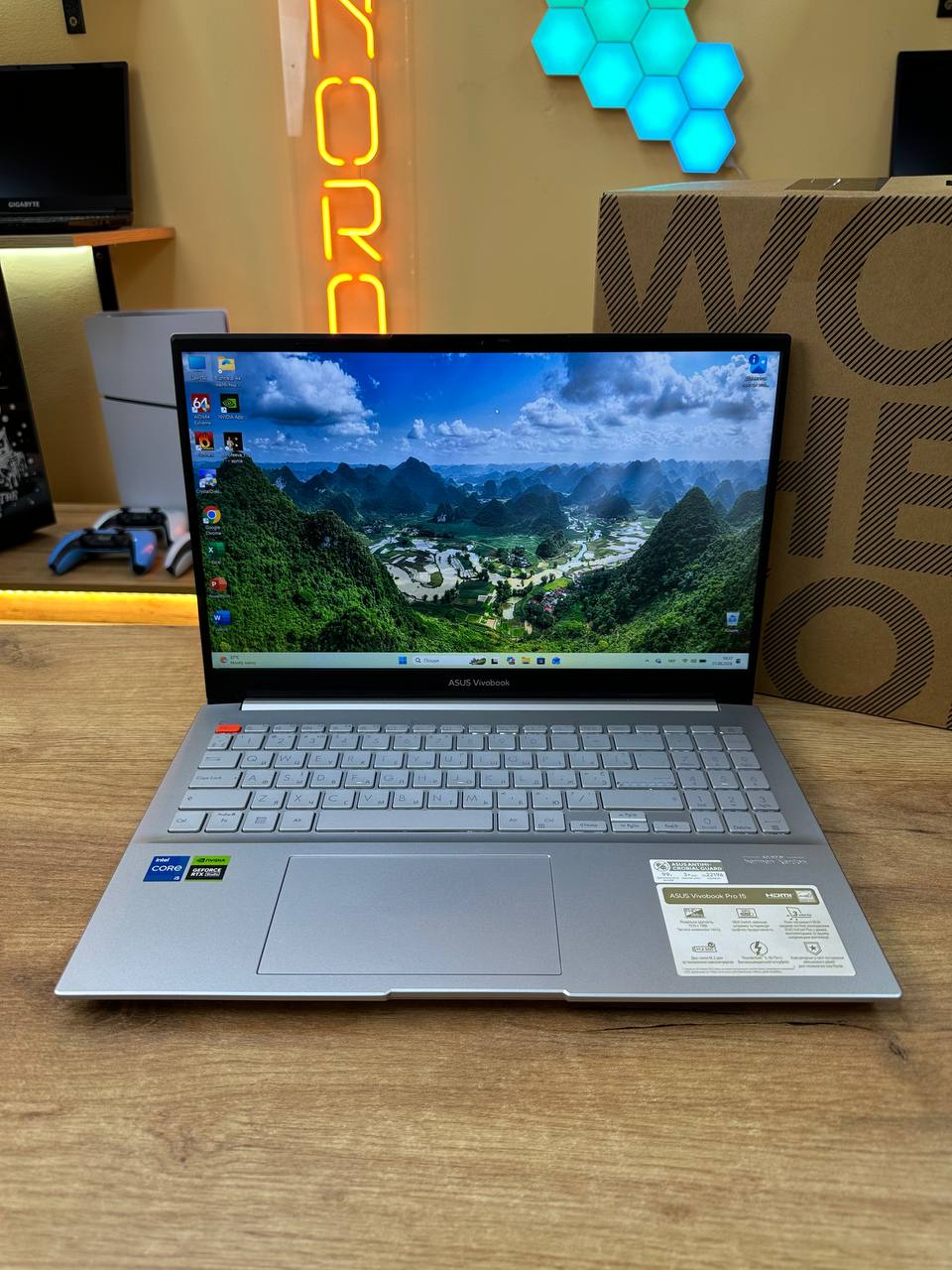 Asus VivoBook Pro 15 K6502V / RTX 4050 / 16GB / SSD 512GB / 144Hz