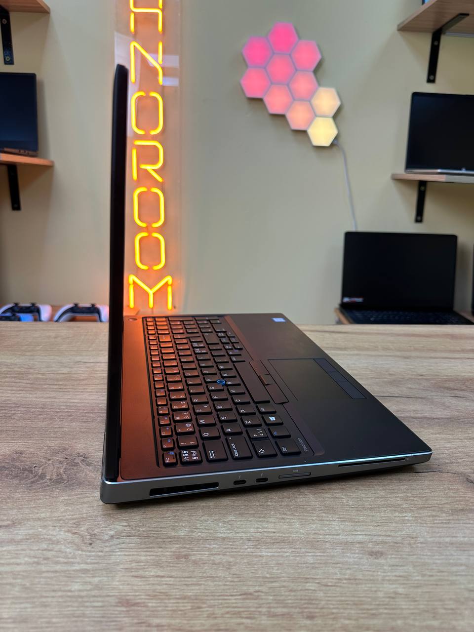 Dell Precision 7530 / i7-8850H / 16GB / SSD 512GB — фото 4
