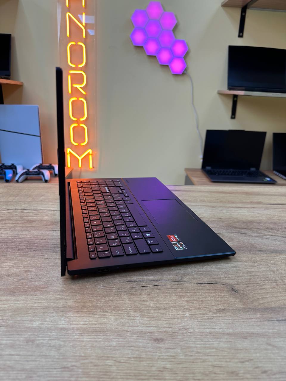 ASUS VivoBook E1504FA / Ryzen 5 7520U / Radeon Graphics / 16GB / SSD 256GB — фото 4