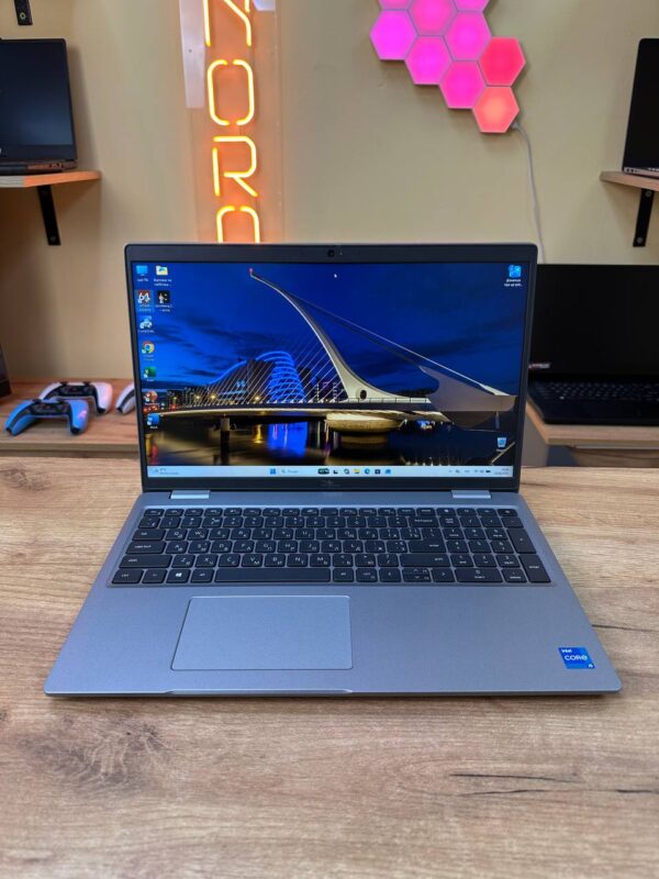 DELL Latitude 5520 / 16GB / SSD 256GB