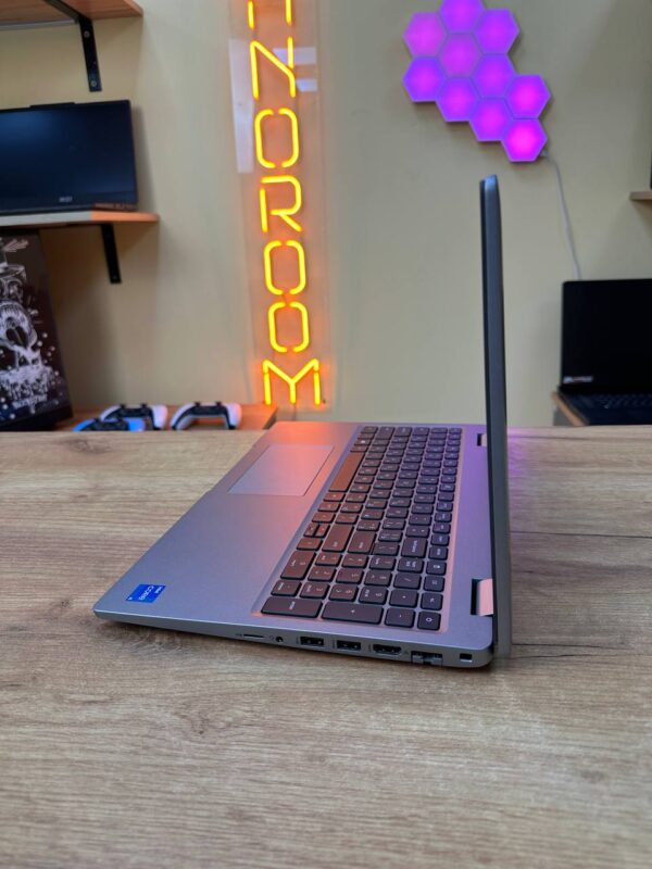 DELL Latitude 5520 / 16GB / SSD 256GB — фото 6