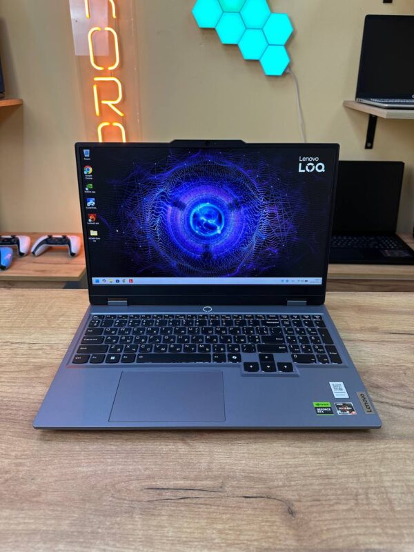 Lenovo LOQ 15ARP9 / Ryzen 5 7235HS / RTX 3050 / 16GB / SSD 512GB / 144Hz