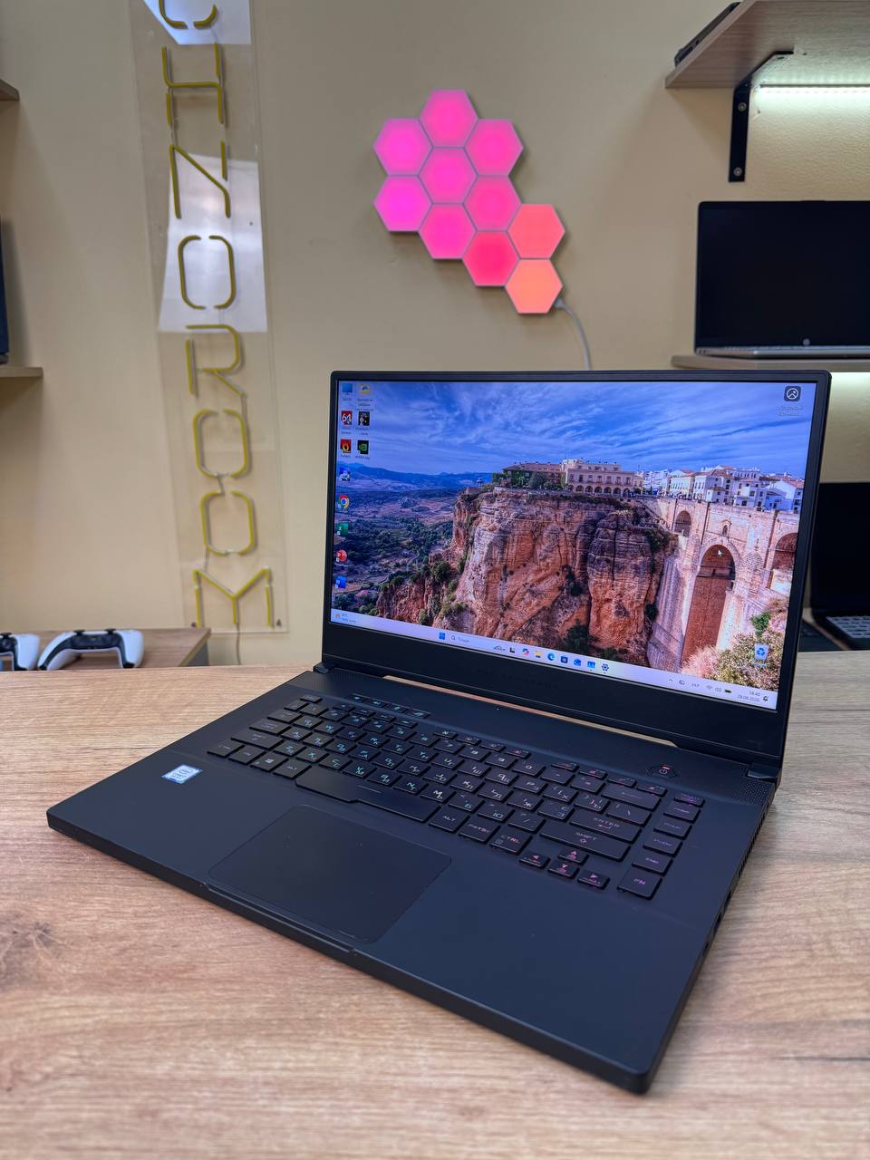 ASUS Zephyrus M / i7-9750H / RTX 2060 / 16GB / SSD 1024GB / 60Hz — фото 2
