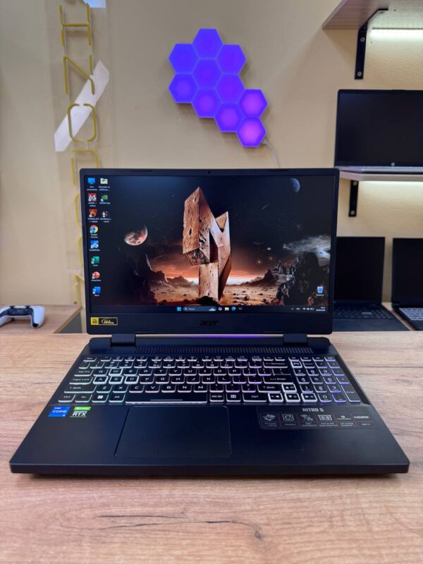 Acer Nitro 5 / i5-12500 / RTX 3050 TI / 16GB / SSD 512GB / 144Hz