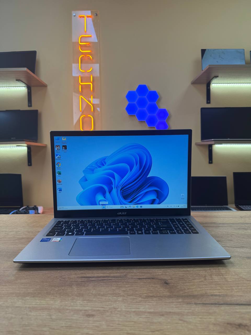 Acer Aspire 3 / Intel Iris Xe / 12GB / SSD 256GB / 60Hz