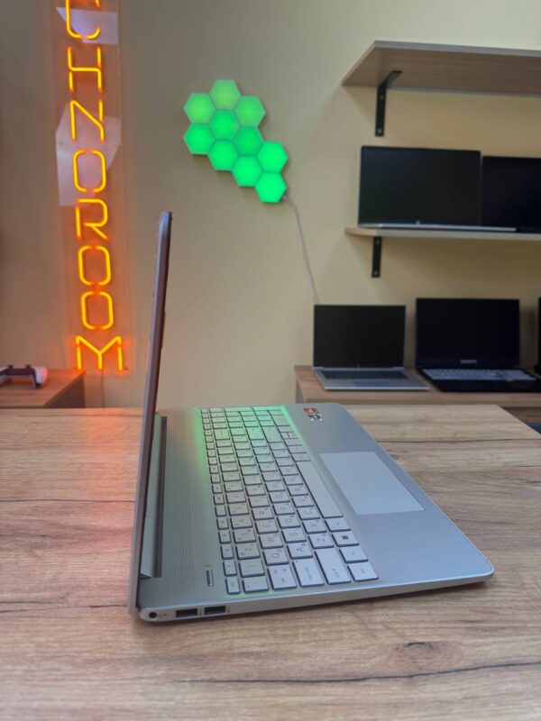 HP Laptop 15 / Ryzen 7 5700U / Radeon Graphics / 16GB / SSD 512GB / 60Hz — фото 4