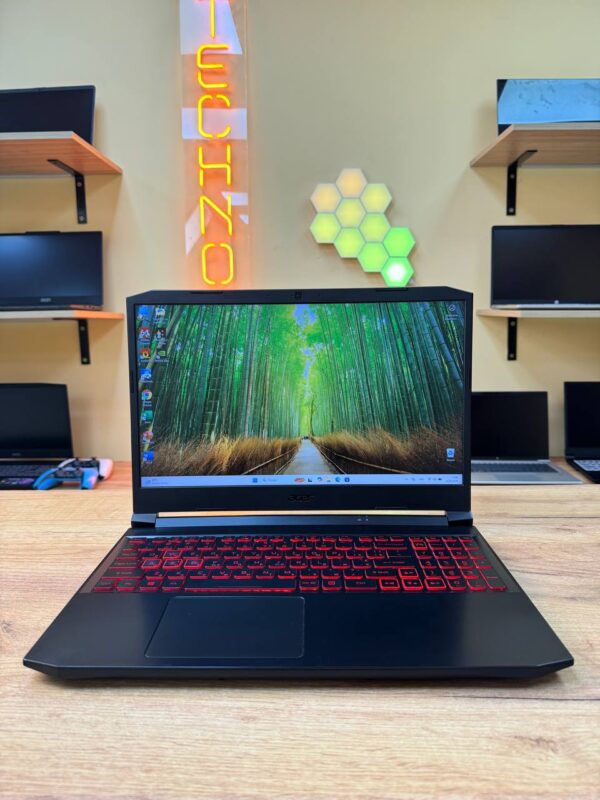 Acer Nitro 5 / i5-11400H / RTX 3050 TI / 16GB / SSD 512GB / 144Hz