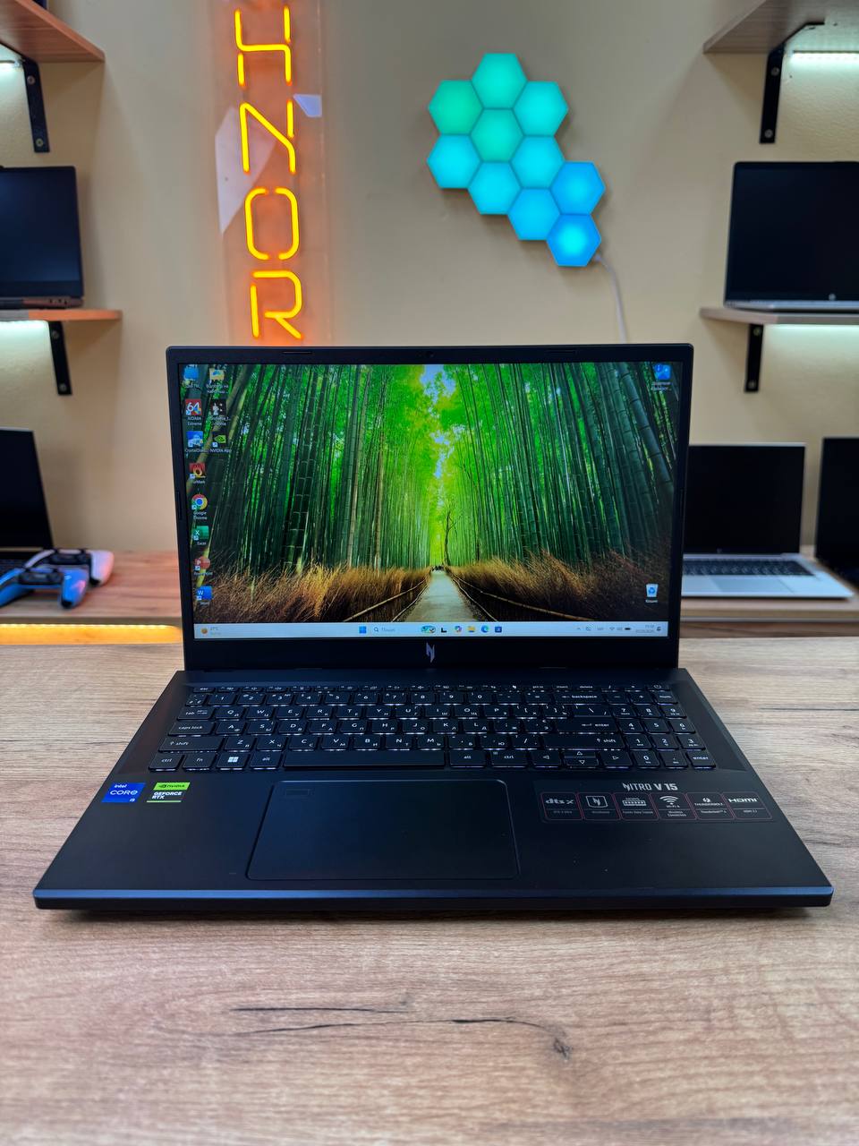 Acer Nitro V15 / i5-13420H / RTX 3050 / 16GB / SSD 512GB / 144Hz