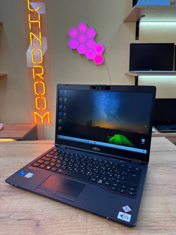Fujitsu LIFEBOOK U7311 / Intel Iris Xe / 16GB / SSD 256GB / 60Hz — фото 2