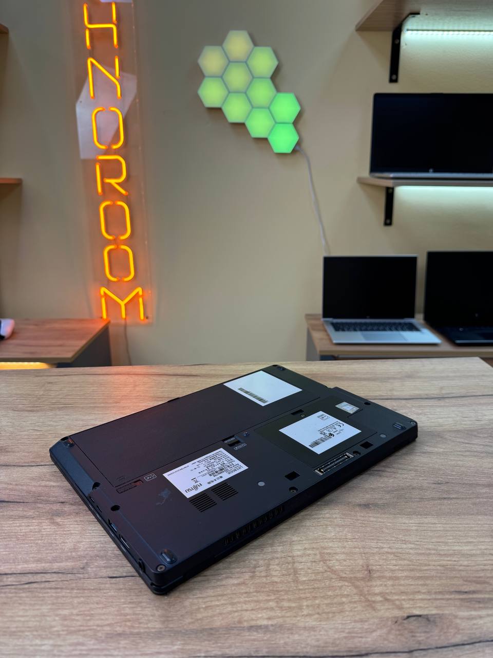 Fujitsu LIFEBOOK U7311 / Intel Iris Xe / 16GB / SSD 256GB / 60Hz — фото 9