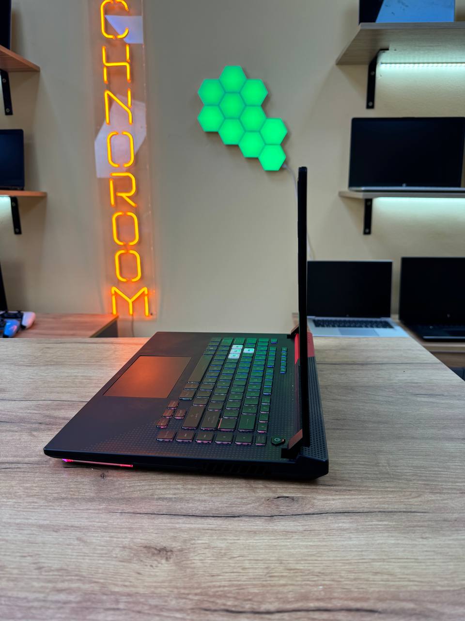 ASUS ROG Strix / Ryzen 9 5900HX / RX 6800M / 16GB / SSD 1024GB / 300Hz — фото 6