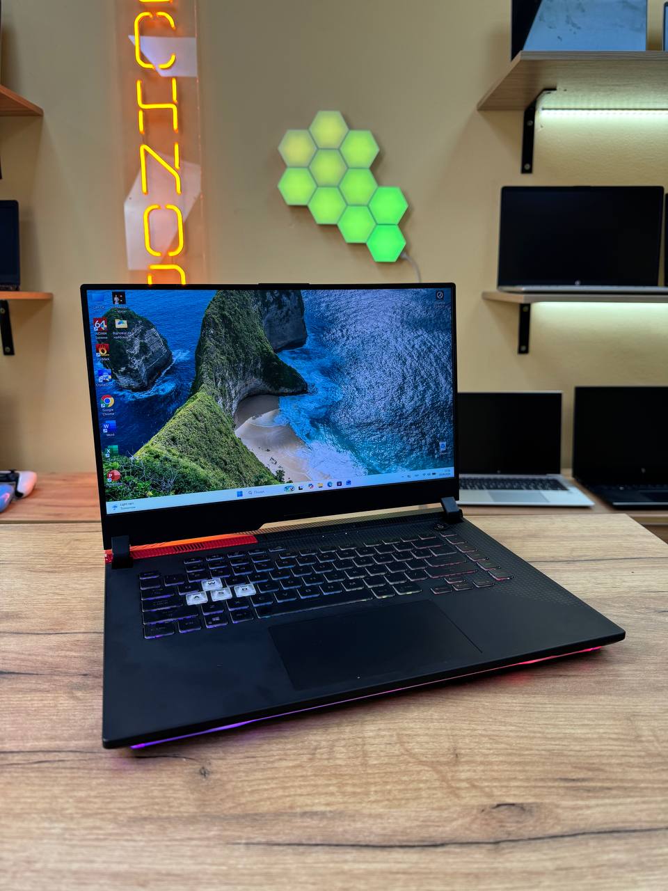 ASUS ROG Strix / Ryzen 9 5900HX / RX 6800M / 16GB / SSD 1024GB / 300Hz — фото 3