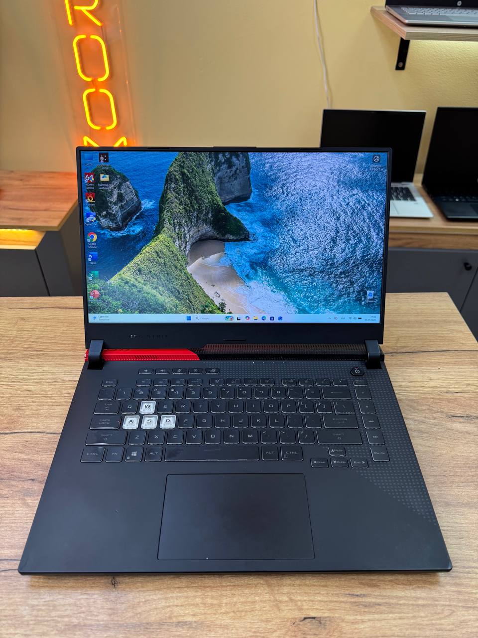 ASUS ROG Strix / Ryzen 9 5900HX / RX 6800M / 16GB / SSD 1024GB / 300Hz — фото 7