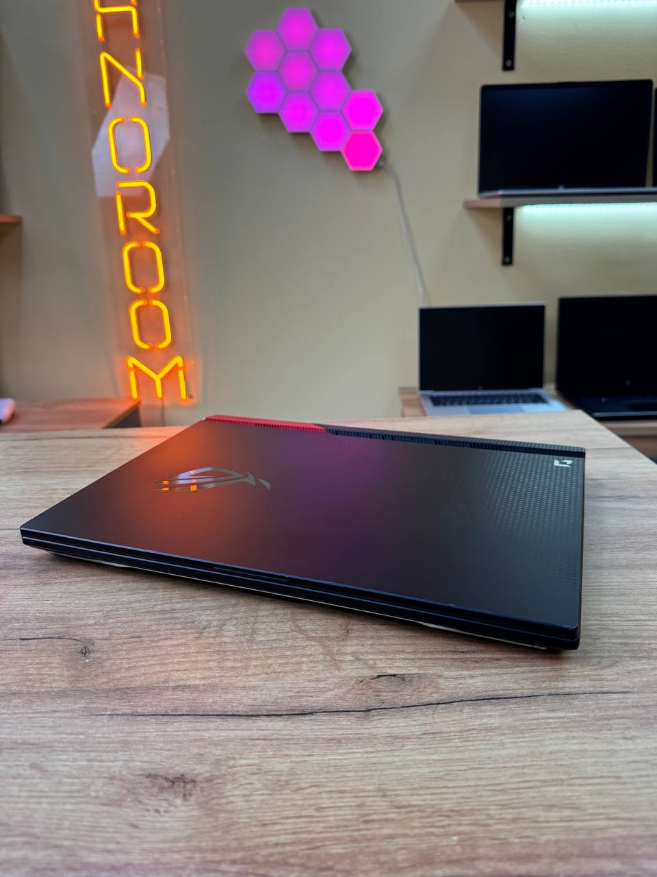 ASUS ROG Strix / Ryzen 9 5900HX / RX 6800M / 16GB / SSD 1024GB / 300Hz — фото 8