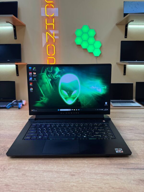 DELL ALIENWARE M15 / Ryzen 9 5900HX / RTX 3070 / 16GB / SSD 512GB / 360Hz