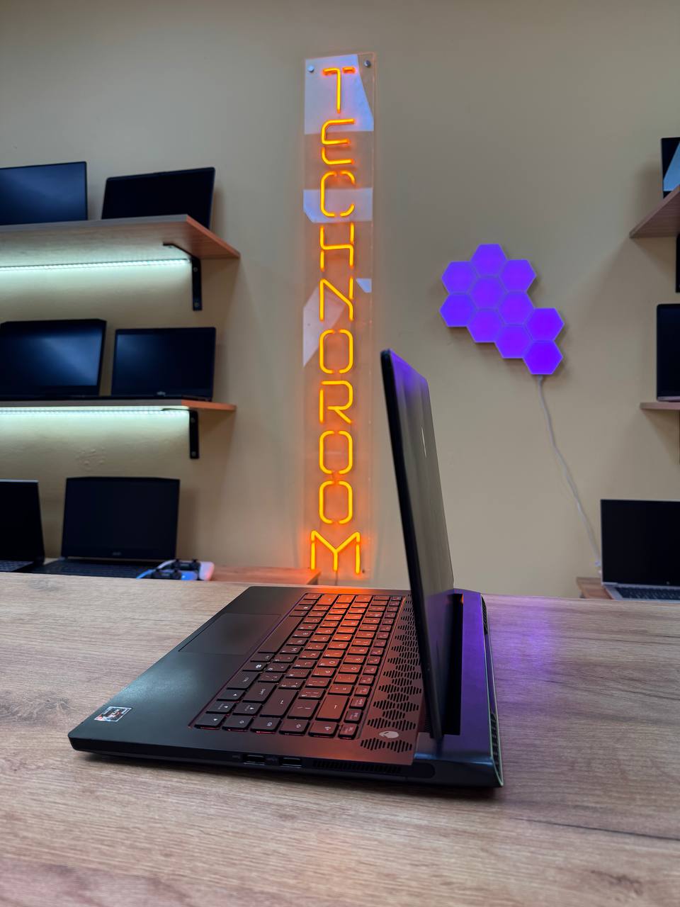 DELL ALIENWARE M15 / Ryzen 9 5900HX / RTX 3070 / 16GB / SSD 477GB / 360Hz — фото 3