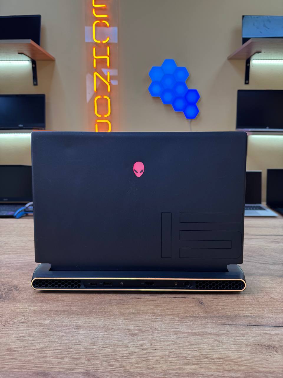 DELL ALIENWARE M15 / Ryzen 9 5900HX / RTX 3070 / 16GB / SSD 512GB / 360Hz — фото 4