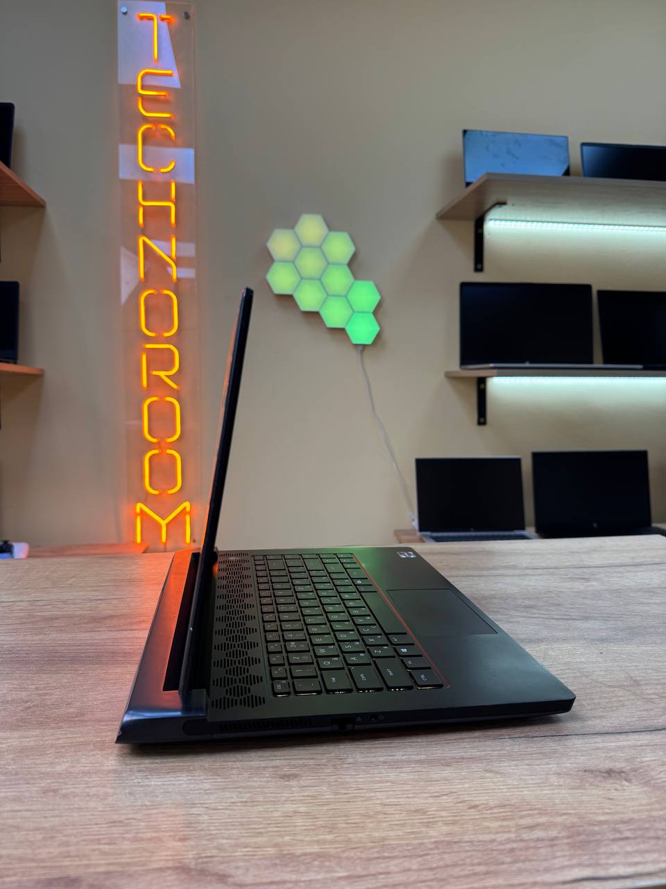 DELL ALIENWARE M15 / Ryzen 9 5900HX / RTX 3070 / 16GB / SSD 512GB / 360Hz — фото 5