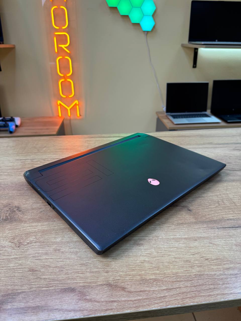 DELL ALIENWARE M15 / Ryzen 9 5900HX / RTX 3070 / 16GB / SSD 512GB / 360Hz — фото 8