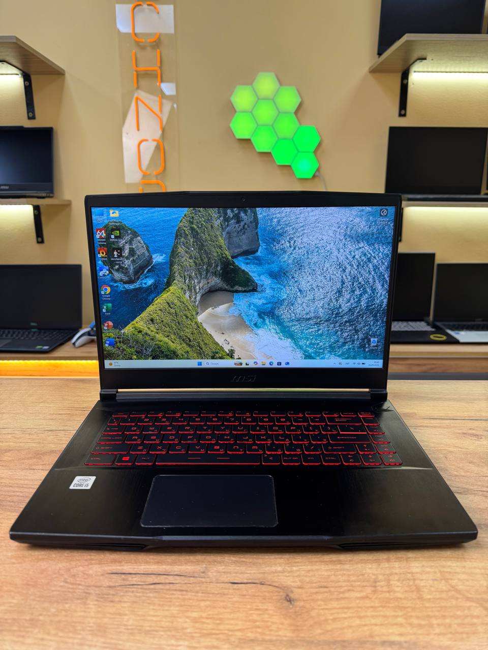 MSI GF65 Thin / i5-10500H / RTX 3060 / 16GB / SSD 512GB / 144Hz