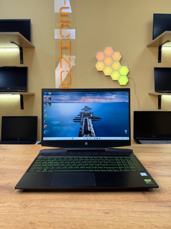 HP Pavilion 15 / i5-9300H / GTX 1650 / 16GB / SSD 256GB / 60Hz