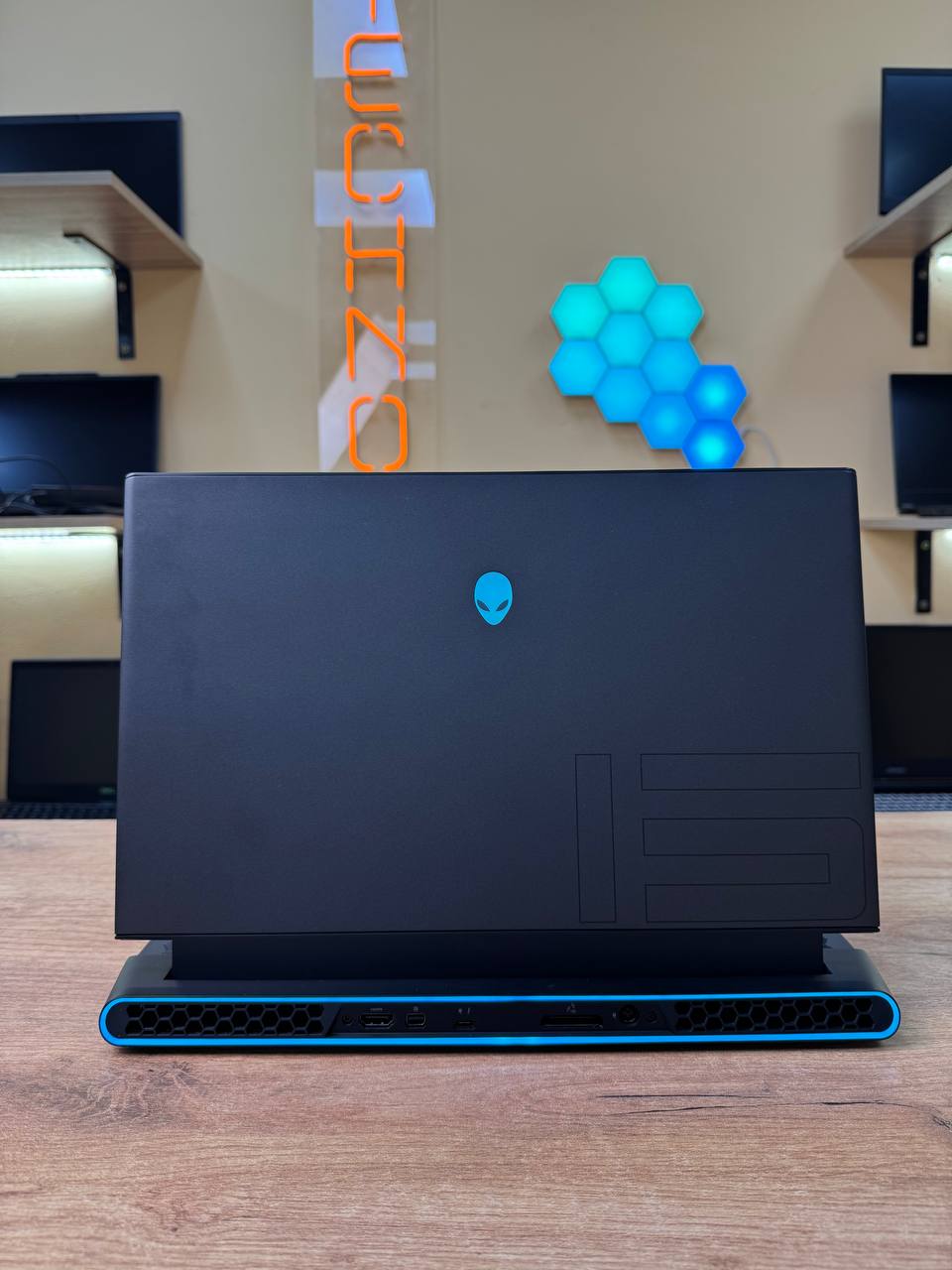 Alienware / i7-10870H / RTX 3080 / 32GB / SSD 1000GB / 300Hz — фото 4