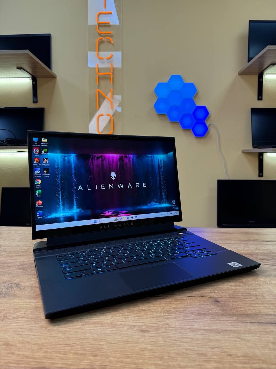 Alienware / i7-10870H / RTX 3080 / 32GB / SSD 1000GB / 300Hz — фото 2