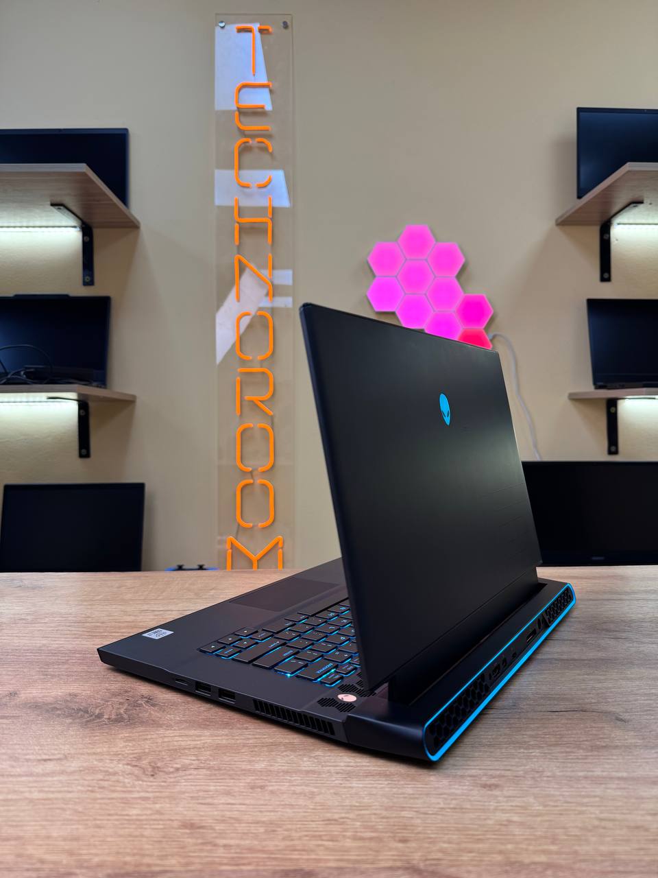 Alienware / i7-10870H / RTX 3080 / 32GB / SSD 1000GB / 300Hz — фото 5