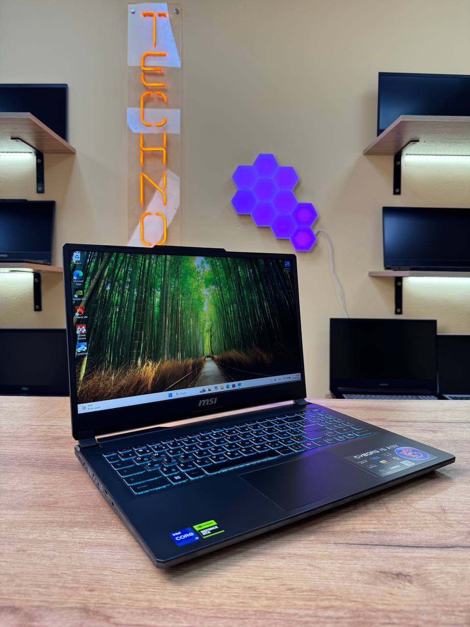 MSI Cyborg 15 A13V з RTX 4060 / i7-13620H / RTX 4060 / 16GB / SSD 512GB / 144Hz — фото 2