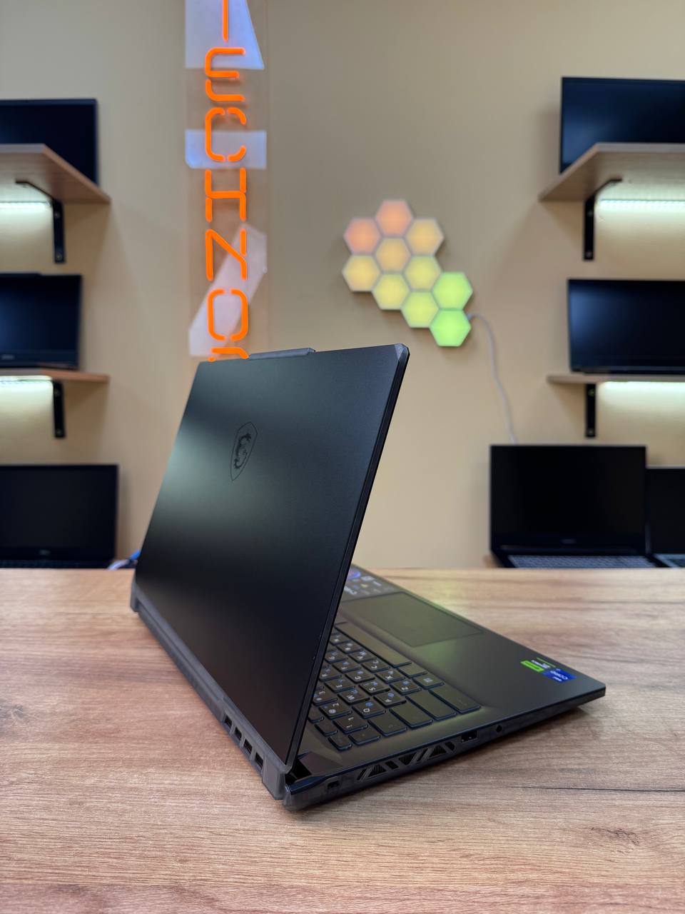 MSI Cyborg 15 A13V з RTX 4060 / i7-13620H / RTX 4060 / 16GB / SSD 512GB / 144Hz — фото 3