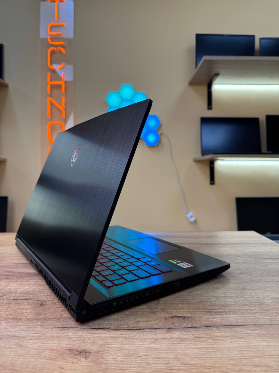 MSI GF63 / i5-10500H / GTX 1650 / 16GB / SSD 256GB / 60Hz — фото 3
