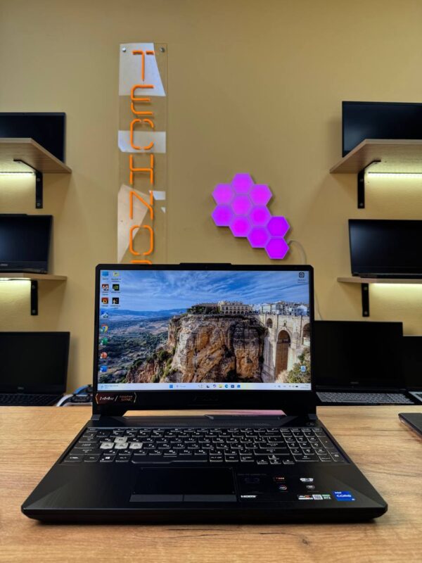 ASUS TUF Gaming F15 (FX506HC) / i5-11400H / RTX 3050 / 16GB / SSD 512GB / 144Hz
