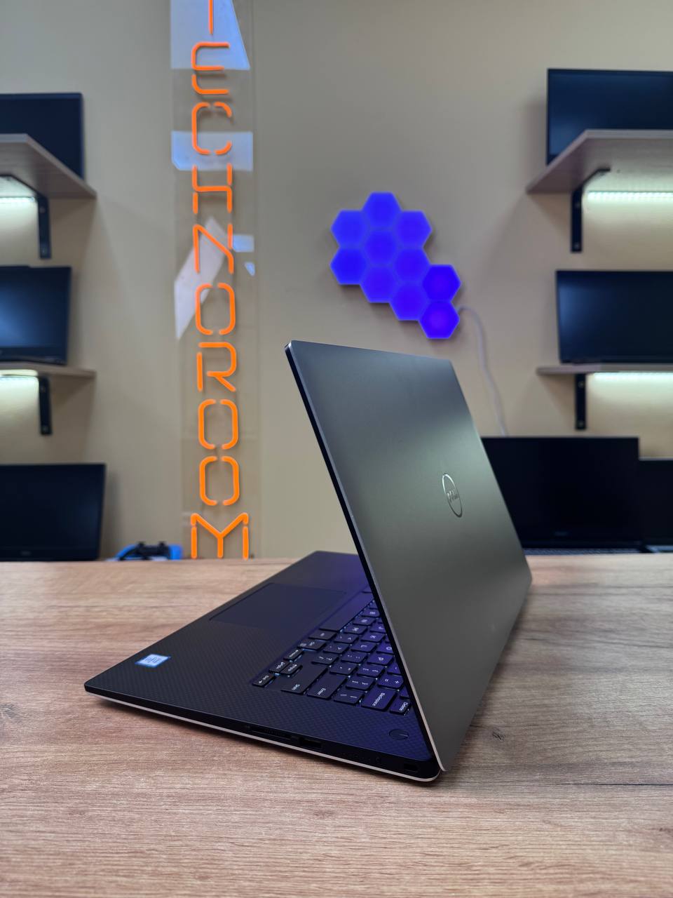 Dell Precision 5520 / i7-6820HQ / 16GB / SSD 256GB / 60Hz — фото 5