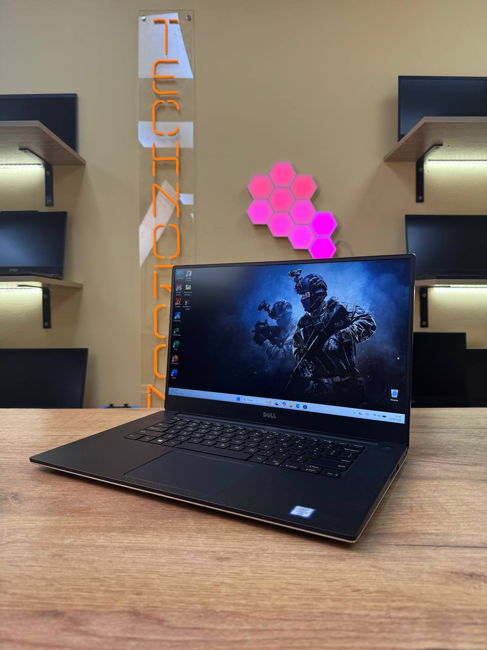 Dell Precision 5520 / i7-6820HQ / 16GB / SSD 256GB / 60Hz — фото 6