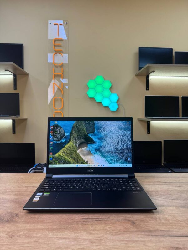 Acer Aspire A715 / i5-9300H / GTX 1650 / 16GB / SSD 256GB / 60Hz