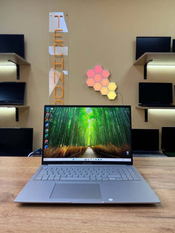 ASUS Vivobook 16X” / i5-12450H / RTX 2050 / 16GB / SSD 256GB / 120Hz