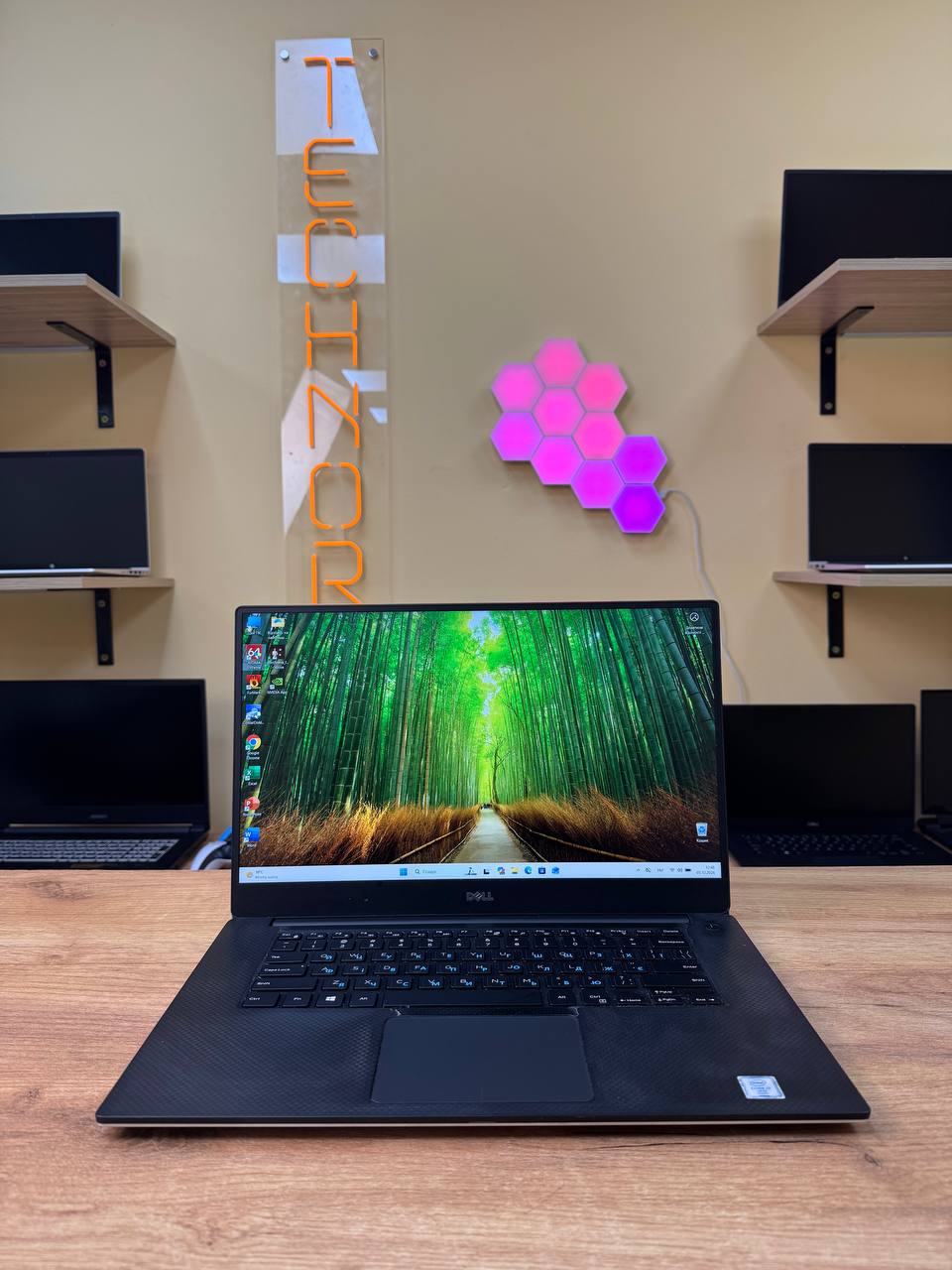 Dell Precision 5510” / i7-6820HQ / 16GB / SSD 1000GB / 60Hz