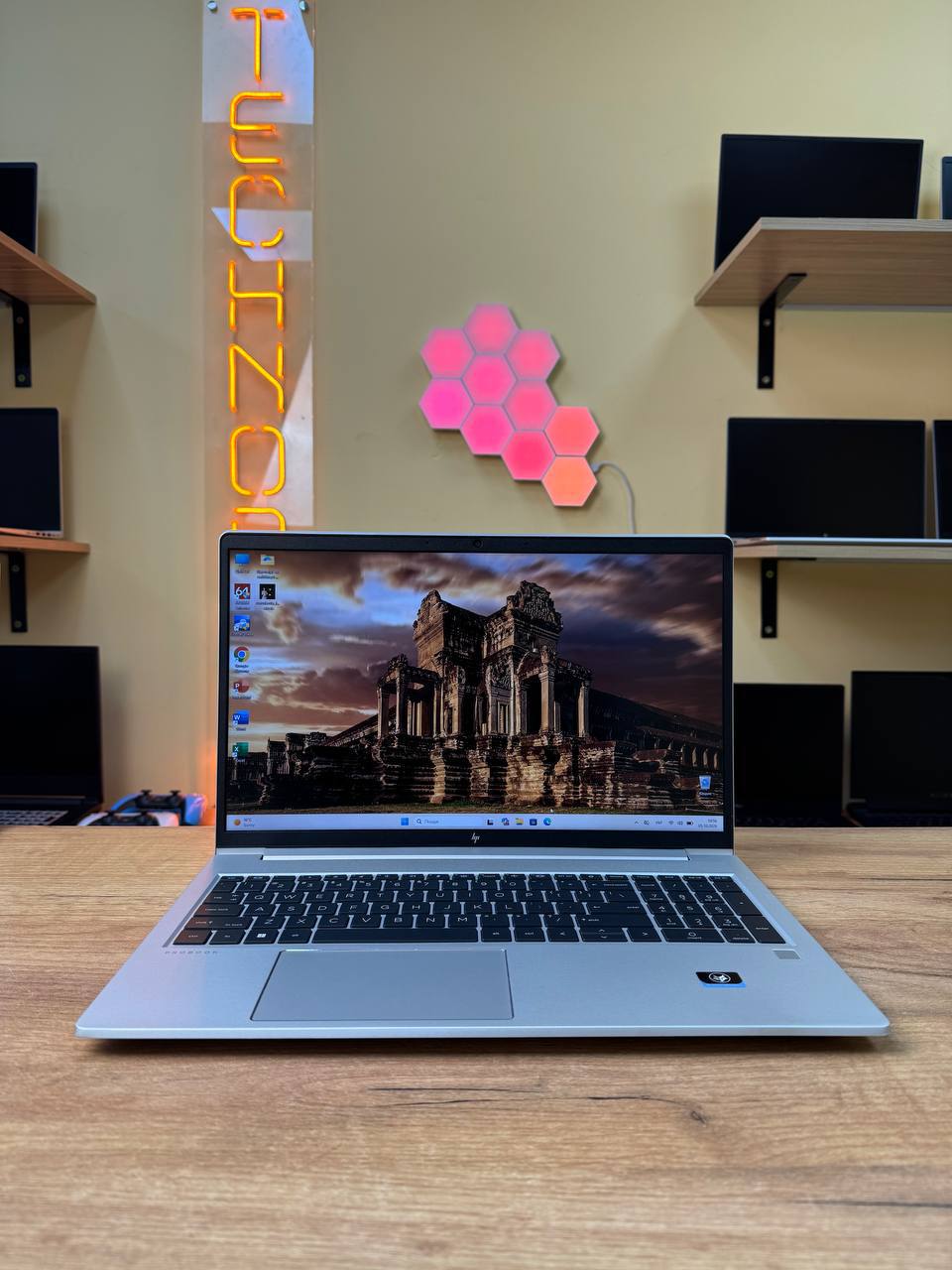 HP ProBook 455 G9” / Ryzen 7 5800U / Radeon Graphics / 16GB / SSD 256GB / 60Hz