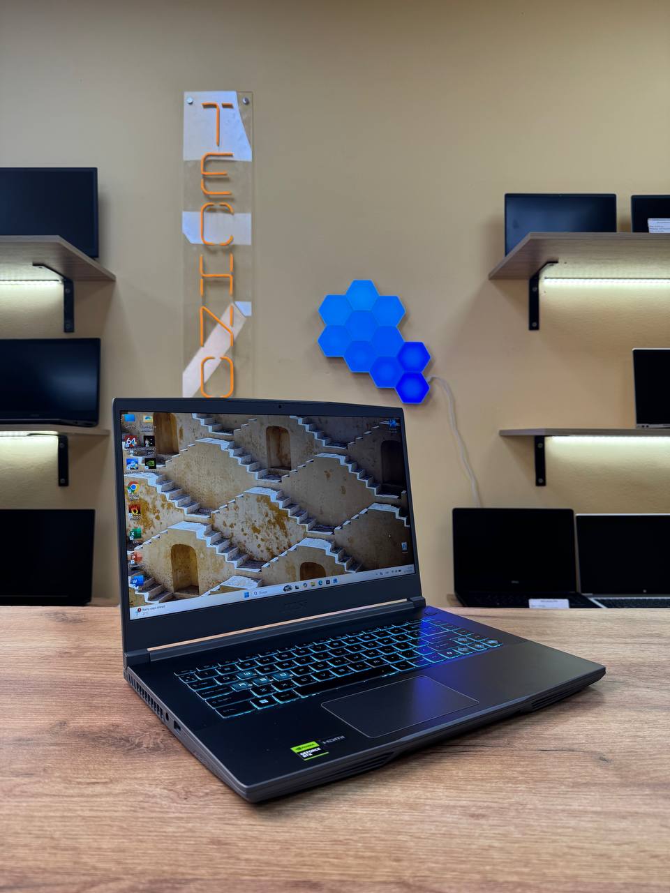 MSI Thin 15 B13UC / i5-13420H / RTX 3050 / 16GB / SSD 512GB / 144Hz — фото 2