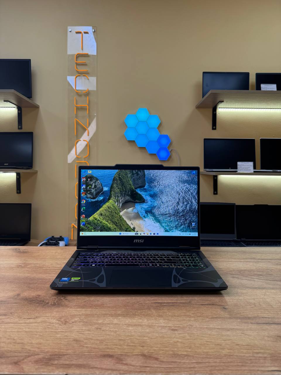 MSI Cyborg 15 B2R / RTX 5060 / 16GB / SSD 512GB / 144Hz