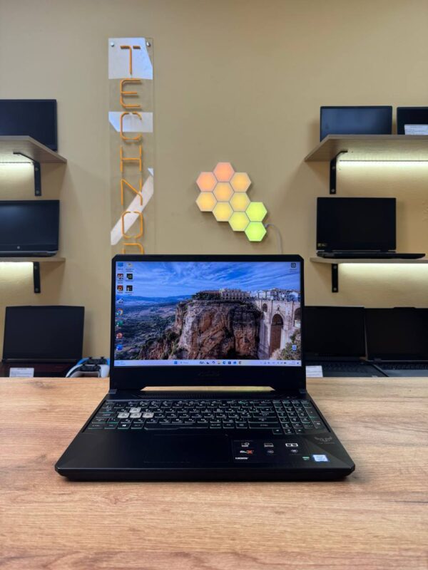 ASUS TUF Gaming FX505G / i5-9300H / GTX 1650 / 16GB / SSD 512GB / 144Hz