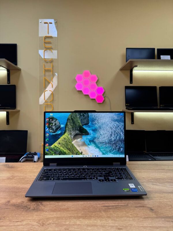 Lenovo LOQ 15 / i5-12450HX / RTX 3050 / 16GB / SSD 1024GB / 144Hz