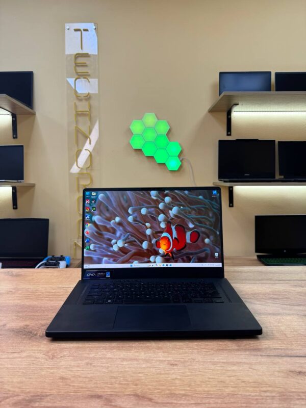 Asus ROG Zephyrus G15 / Ryzen 7 6800HS / RTX 3060 / 16GB / SSD 512GB / 165Hz